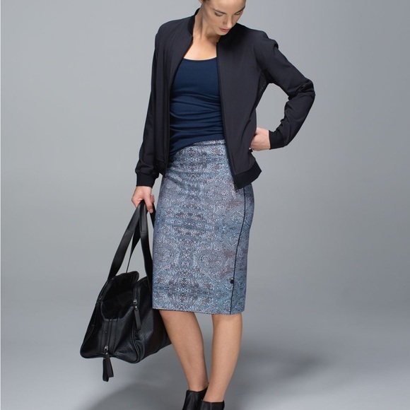 Lululemon Twice as Nice Reversible Pencil Skirt Sz6 - Picture 2 of 11